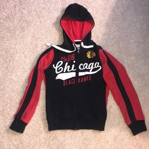 SOLD: Blackhawks zip up hoodie
